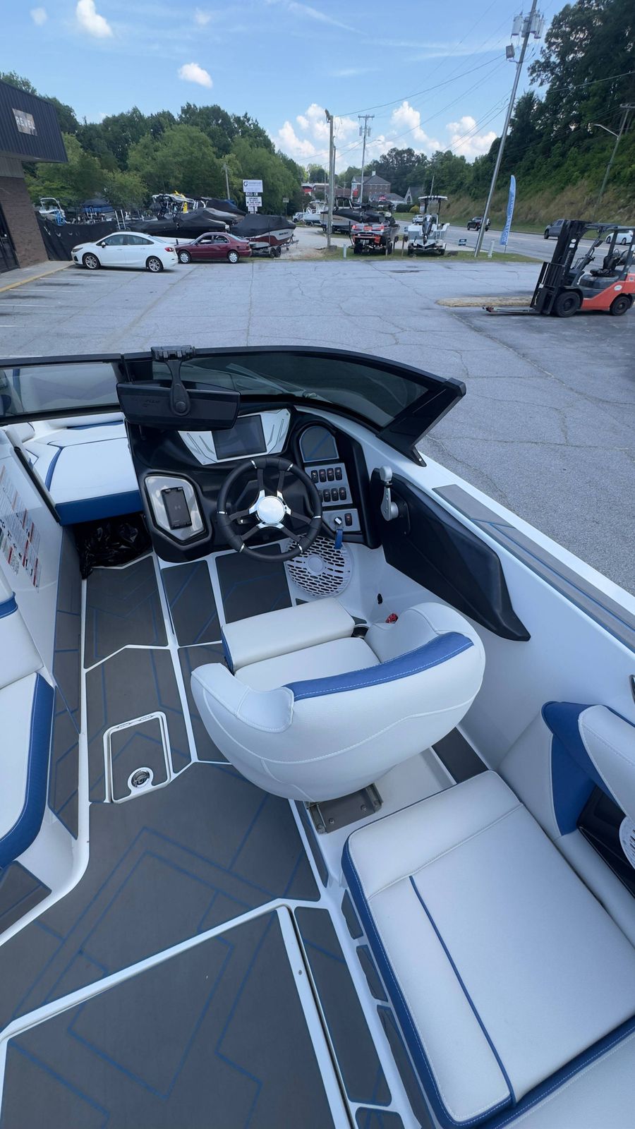 2022 Supreme S220, photo 10 of 18